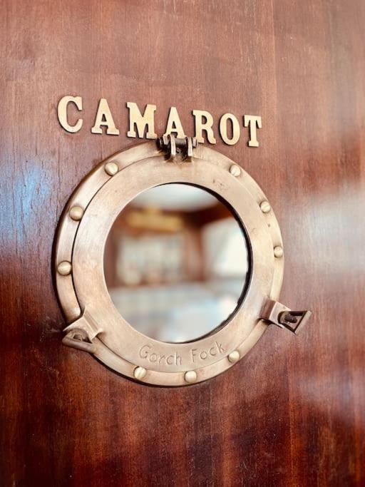 Hotel Vintage Classic 70S Boat! à Sant Adrià de Besòs Extérieur photo